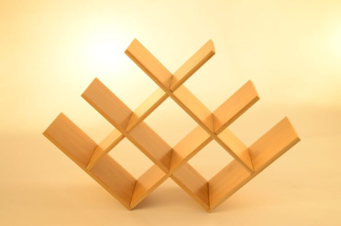 ZOELINFENG Snuggle Bamboo Wine Bottle Rack《绒伴》